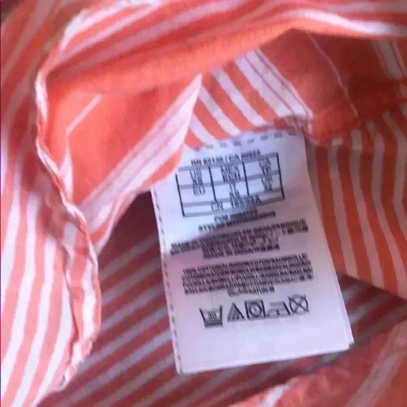 🌼4/$30🌼GUESS | Half button down shirt - Picture 7 of 7